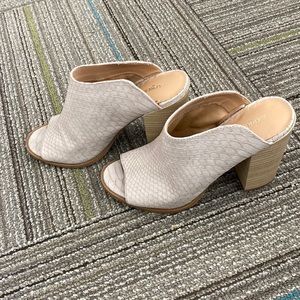 Express Beige Shoes, excellent condition